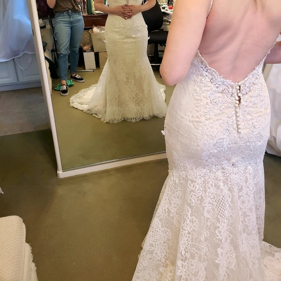 Meet your Posher, Elizabeth - Picture 5 of 5